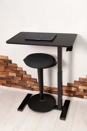 Buddy verstellbares Tischset plus Zippy Hocker