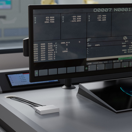 Przełącznik KVM IP HDMI 4K PoE USB Comet PoE GL-RM