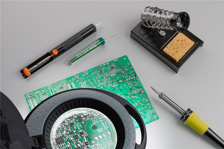 Lampa LUPA kosmetyczna 6W 80-450 Goobay ściemniana