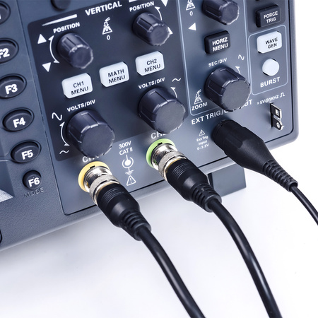 PeakTech 1404 2CH 100MHz 1GS/s digital oscilloscope