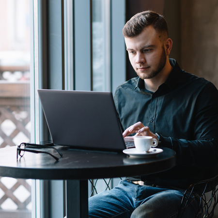 Router bezprzewodowy 4G LTE na kartę SIM GL.iNet Puli GLXE300