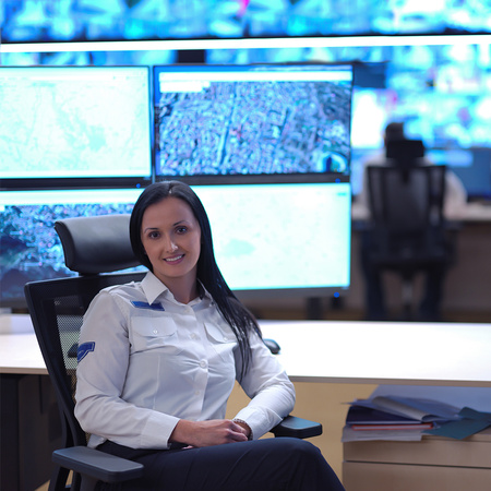 Spacetronik vertikální držák pro dva monitory SPA122