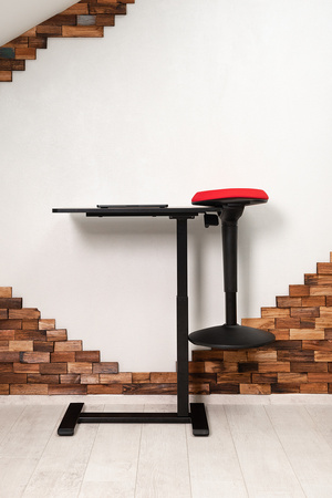 Buddy verstellbares Tischset plus Zippy Hocker