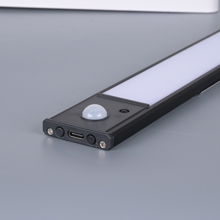 Bezprzewodowa lampa LED Czujnik ruchu 60cm Czarna