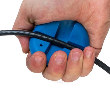 Nástroj na uchopenie koaxiálneho kábla COAX