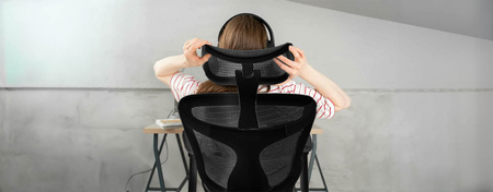 Otočná kancelářská židle Doris 30 Black