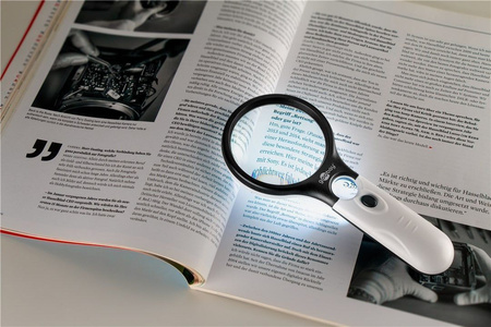 Magnifying Glass with LEDs Goobay