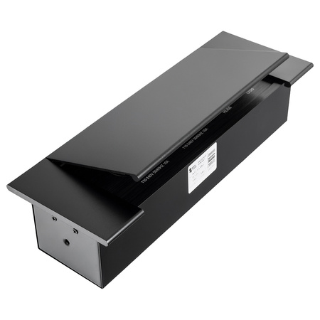 Spacetronik SPS-F26B V2 zásuvkový otvor na desce