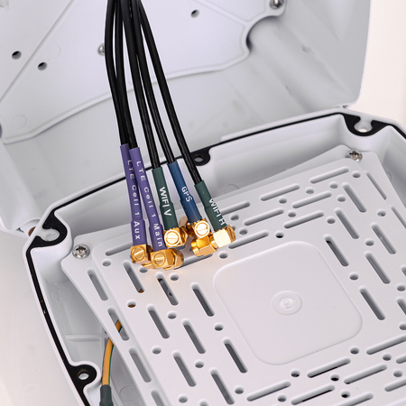 EPoynt outdoor enclosure EPNT-4 for 2MIMO router