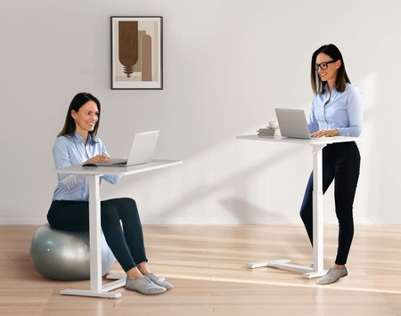 Zestaw regulowany stolik Buddy plus hoker Zippy