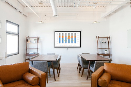 Hand rolled projection screen 100" inches 16:9