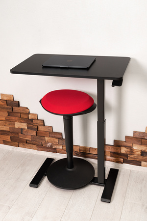 Zestaw regulowany stolik Buddy plus hoker Zippy