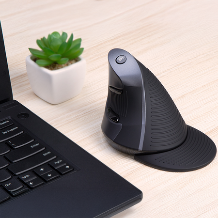 Ergonomická myš Delux M618G DB v černém bezprašném provedení